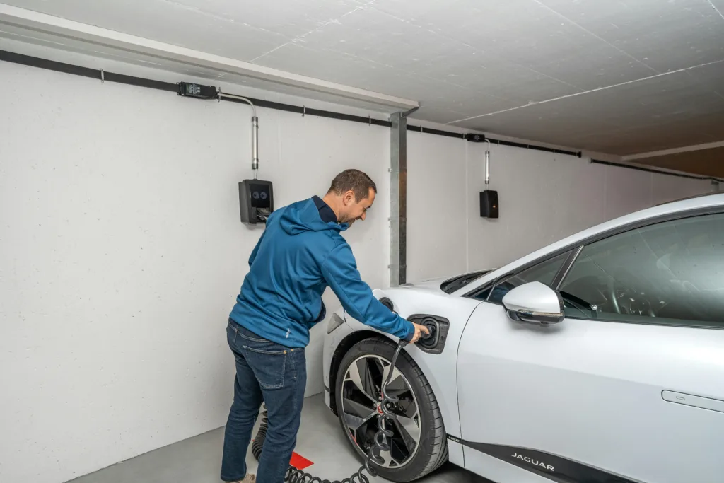 Borne de recharge dans un immeuble